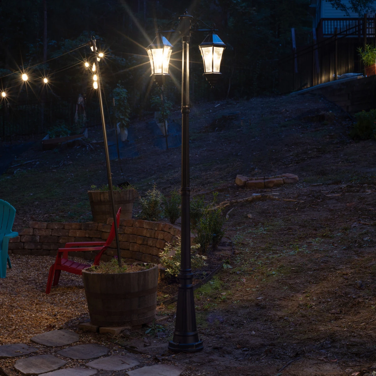 LED Victorian Morph Solar Double Lamp Post Lights - 300 Lumens - 2700K - Black Finish - Gama Sonic 4 LED Victorian Morph Solar Double Lamp Post Lights - 300 Lumens - 2700K - Black Finish - Gama Sonic - Image 4