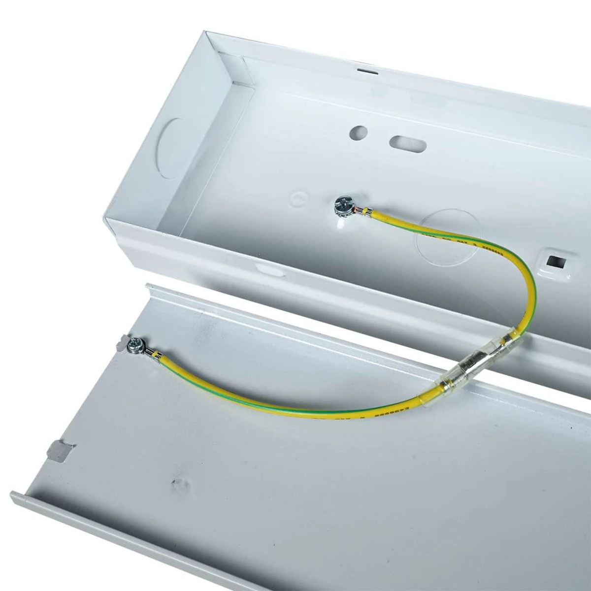 3ft. LED SCD Wide Strip Light - 29W - 3000 Lumens - 4000K - Day-Brite 8 3ft. LED SCD Wide Strip Light - 29W - 3000 Lumens - 4000K - Day-Brite - Image 8